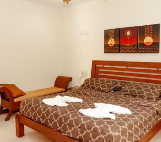 Luxury 4 bhk villa + private pool