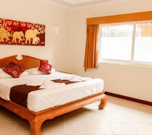 Luxury 4 bhk villa + private pool
