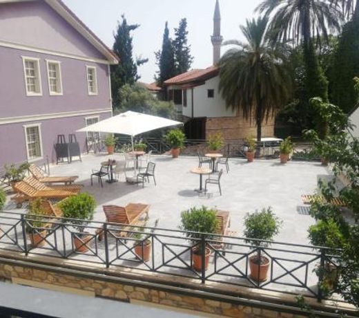 Fiore Garden Suites by Alp Pasa