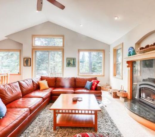 Agate Road Retreat