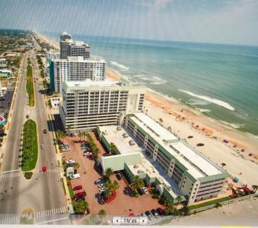 Sea View Apt Building On Daytona Beach