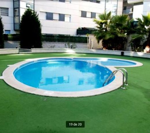 Calido apartamento con piscina en Barcelona