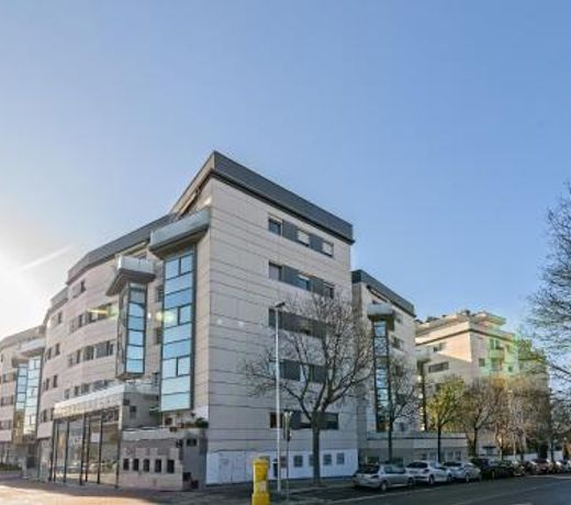 Calido apartamento con piscina en Barcelona