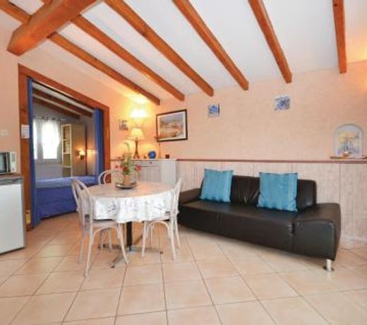 Amazing home in Sarrians with 1 Bedrooms, WiFi and Outdoor swimming pool