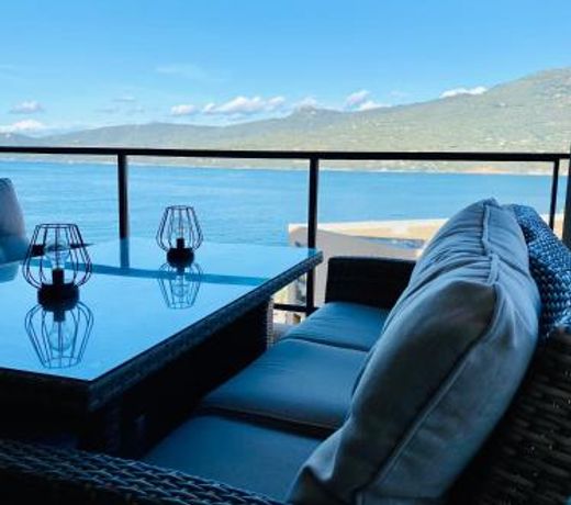 Appartement neuf tout confort en bord de mer