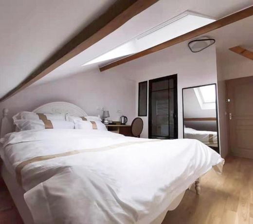 La Maison Charentonneau