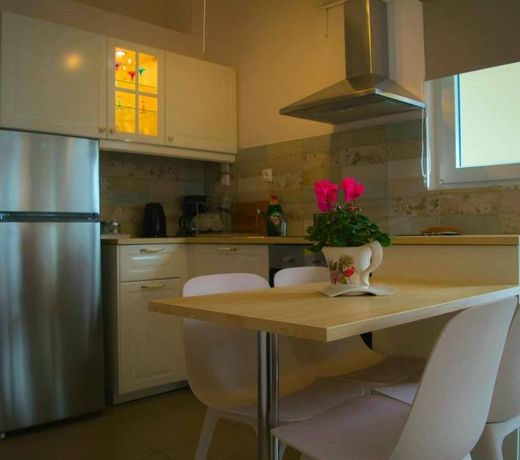 SUNNY CENTRAL LUXURY APARTMENT
