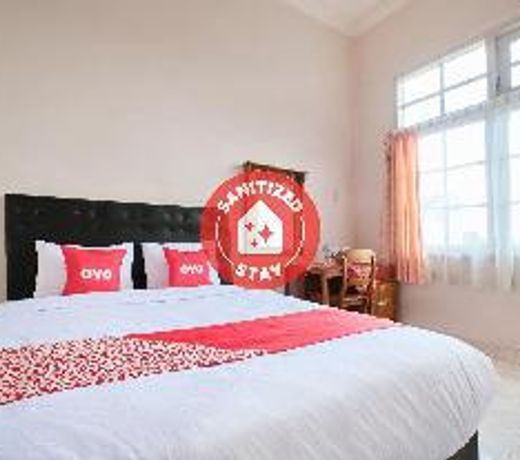 OYO 2061 Rizki Dhira Guest House Syariah