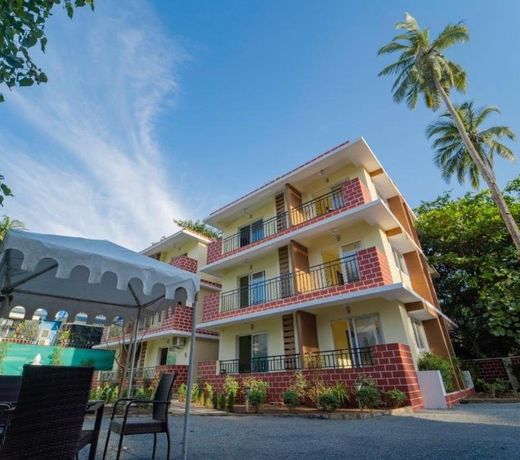 Mariners Bay Suites