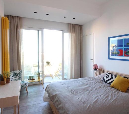 Seaview Apartments