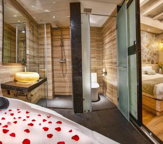 Arushi Boutique Hotel