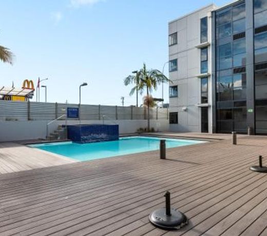 Central Mount Apartment, Quiet and Spacious with Pool