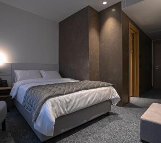 Hotel Mona Plaza