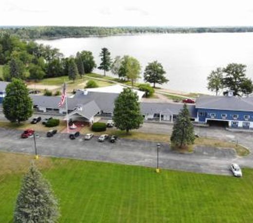 Lake Cadillac Resort