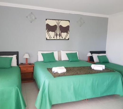 MOTEL LA ADELA