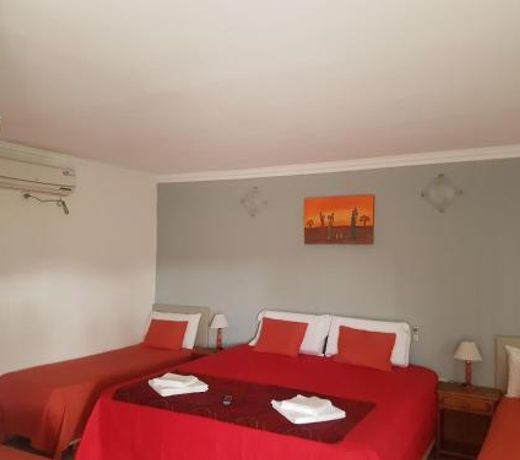 MOTEL LA ADELA