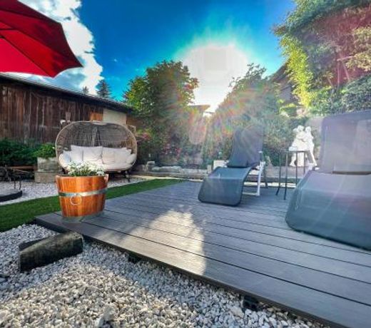 Mitten im Zentrum Ferienwohnungen mit sonniger Terrasse