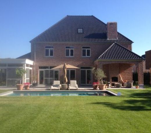 StudioBeerse met Sauna Zwembad en Spa