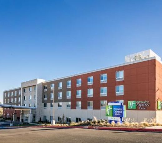 Holiday Inn Express & Suites - Bend South, an IHG Hotel