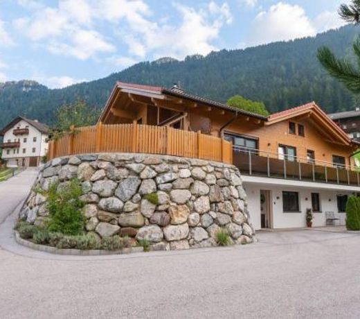 Charming Apartment in Bruck am Ziller with Terrace
