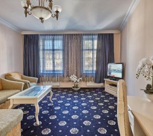 Evergreen apartments hotel