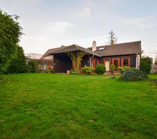 Tolstov House - 6 Room Villa with Garden - 15min Messe DUS