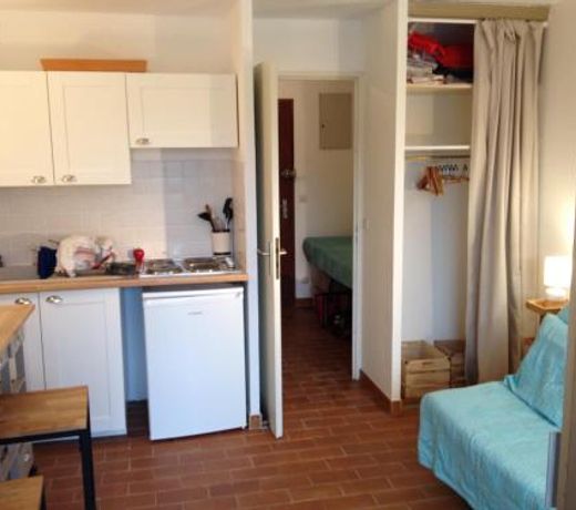 Au calme dans hameau fleuri joli Studio 3 pers piscine parking wi-fi