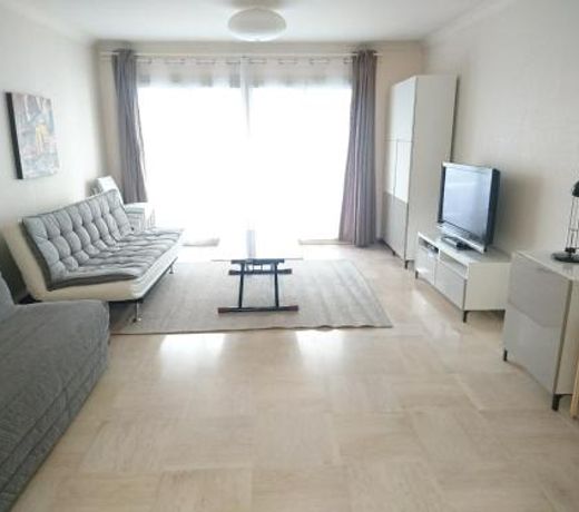 One-bedroom apartment near the Beach and the Old Town