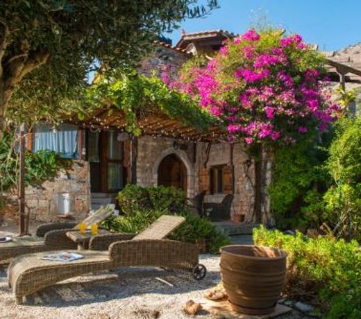 Serenity Estate