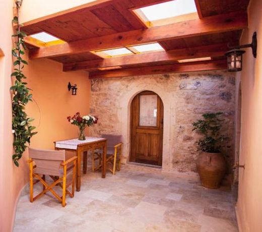 Ariadne Traditional Home