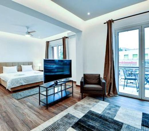 Newly-Luxury-Renovated Suite in Glyfada Centre