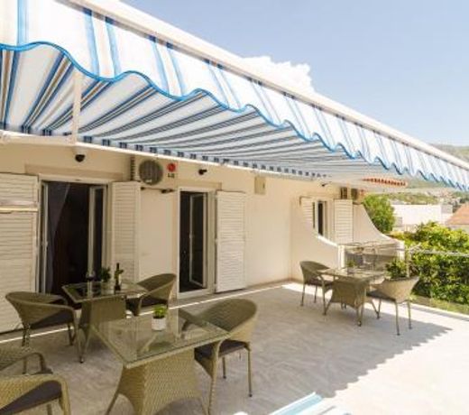 Apartments and rooms Bari