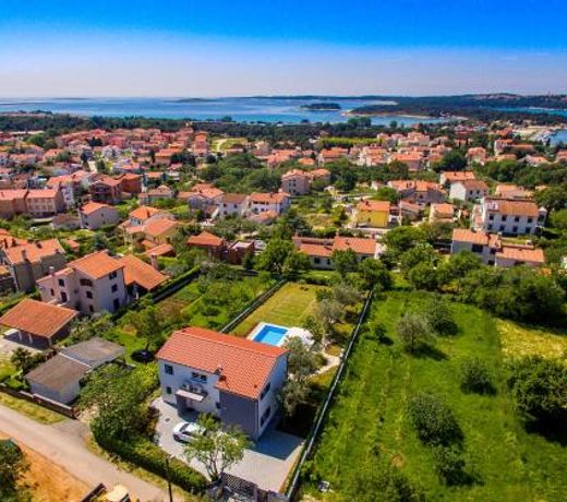Luxury villa Medulin near the beach , sea view