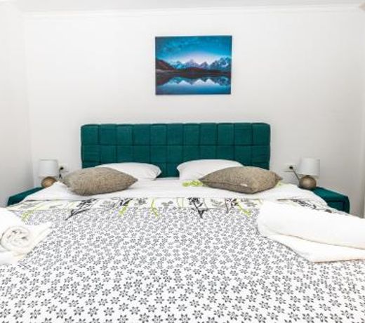 Apartment Pero&Mika With Swimming Pool