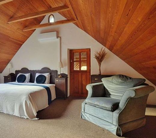 Zuzmó Guesthouse, Jósvafő, Aggtelek National Park - Stylish 150 year old farmhouse for 10 guests
