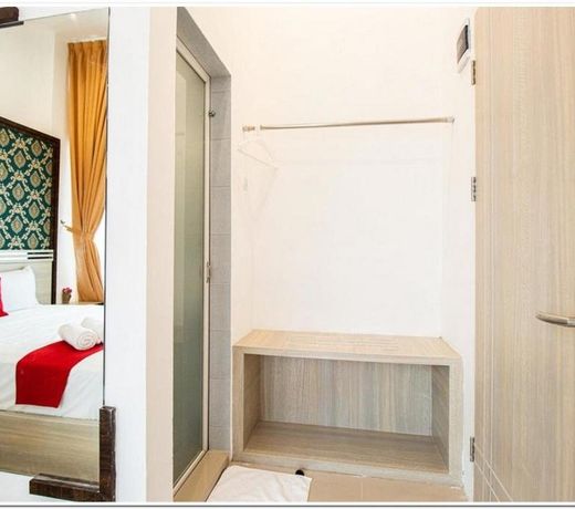 RedDoorz Plus @ Centrium Katamso Medan