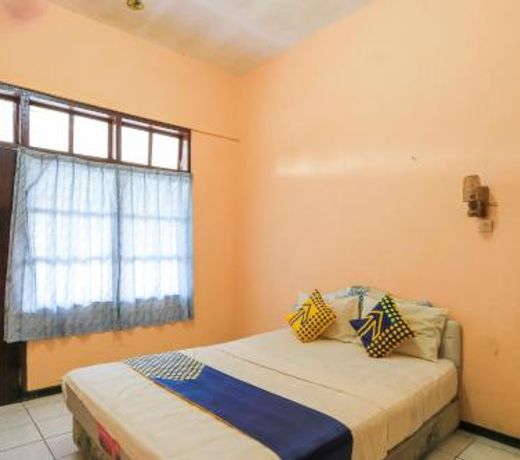 SPOT ON 2465 Hotel Raung View