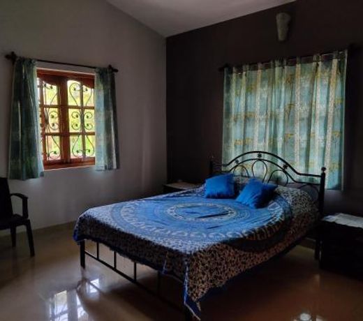 Shanti Niketan Guest House