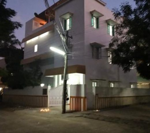 Mayurapriya Inn