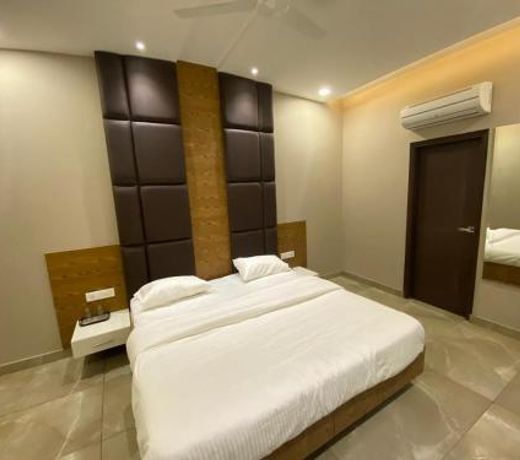 Hotel The Retro Regency