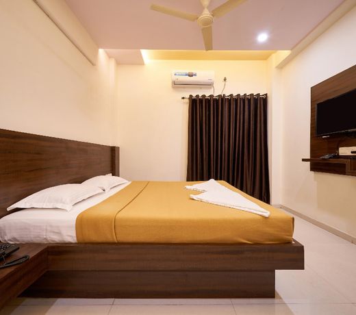 Hotel Ranjan Deluxe