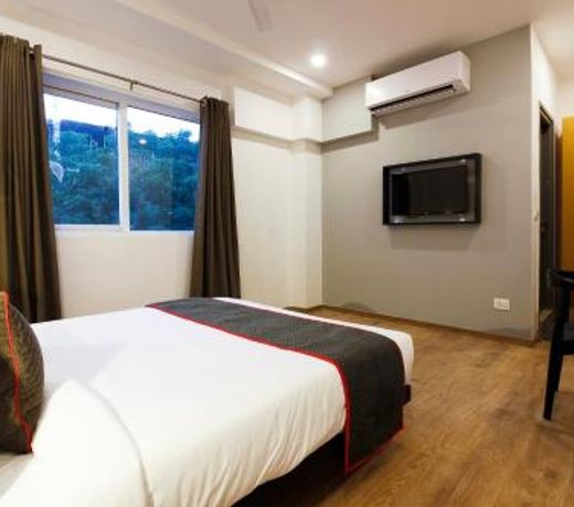 OYO Townhouse RCC Elite 265 Begumpet