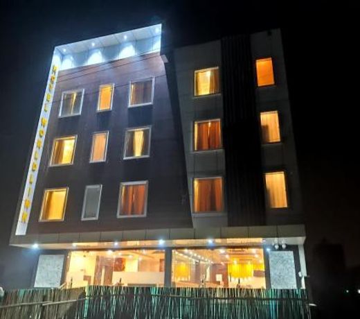 FabHotel World Link