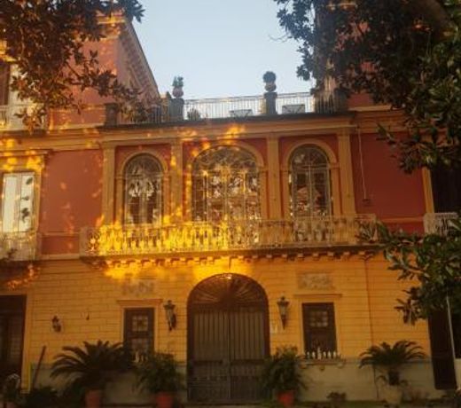 Caluga House