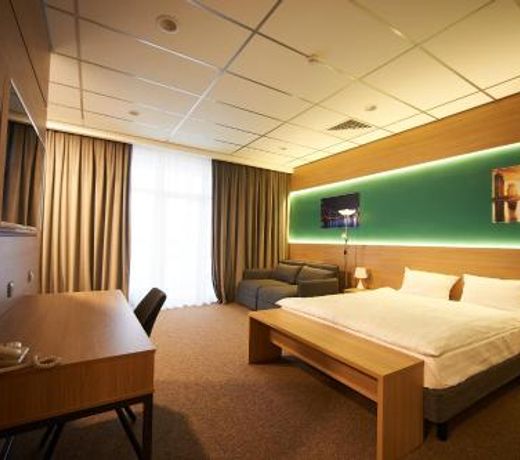 Urban Hotel