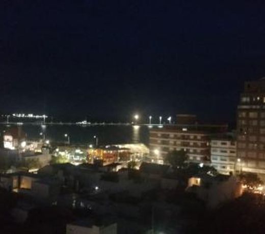 Hermoso Depto. Muy Luminoso, a pasos del Mar!