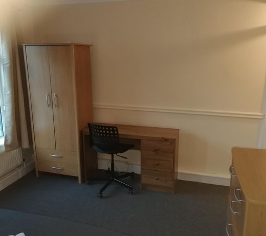 Metrolets Room 2