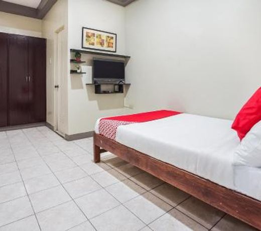 OYO 474 Urbandeca Tower 316 - Nizami Condotel