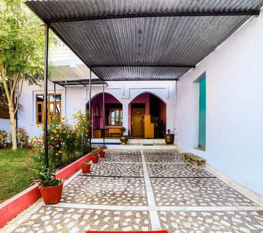 OYO 66449 Cherry Homestay