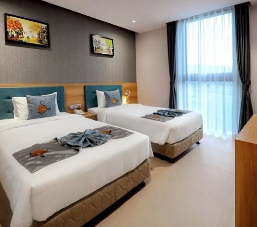Sun Kiss Hotel